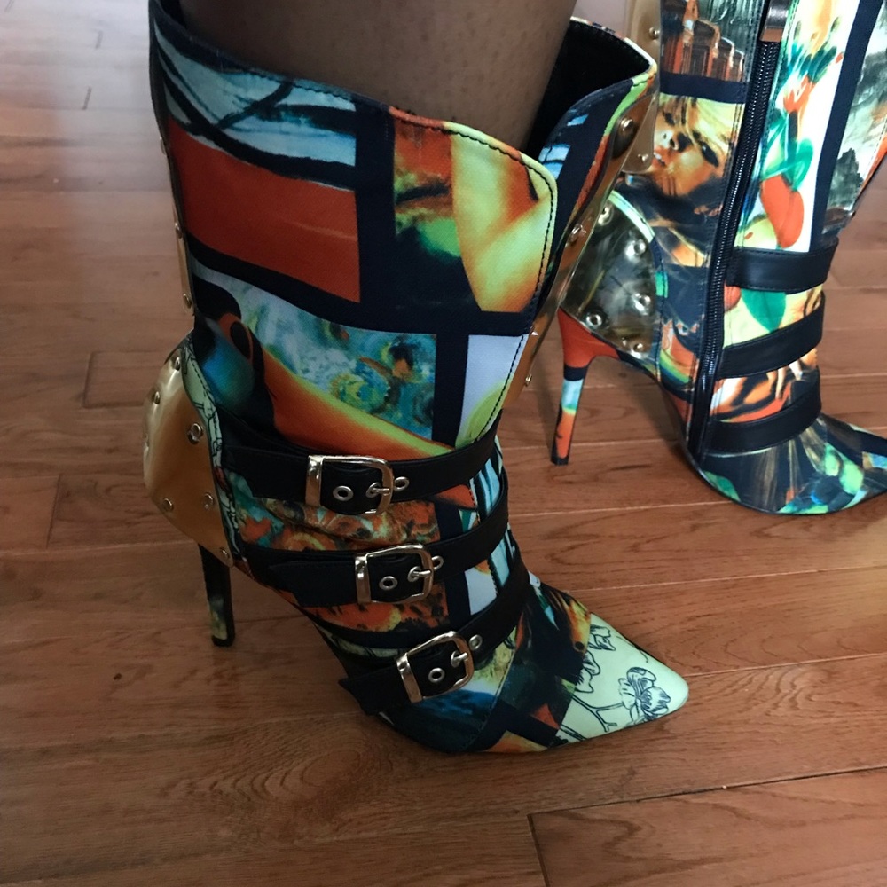 Boots - Picture 2 of 5